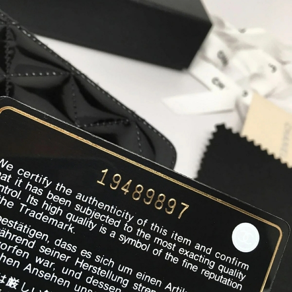 Wanted Classic Chanel Zippy Coin Purse - Picture 6 of 6